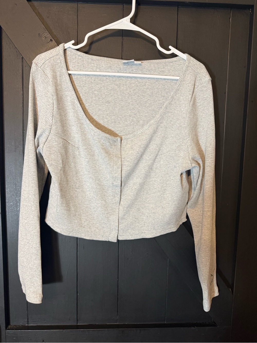 Puma Light Gray Ribbed Scoop-Neck Cropped Long Sleeve Top